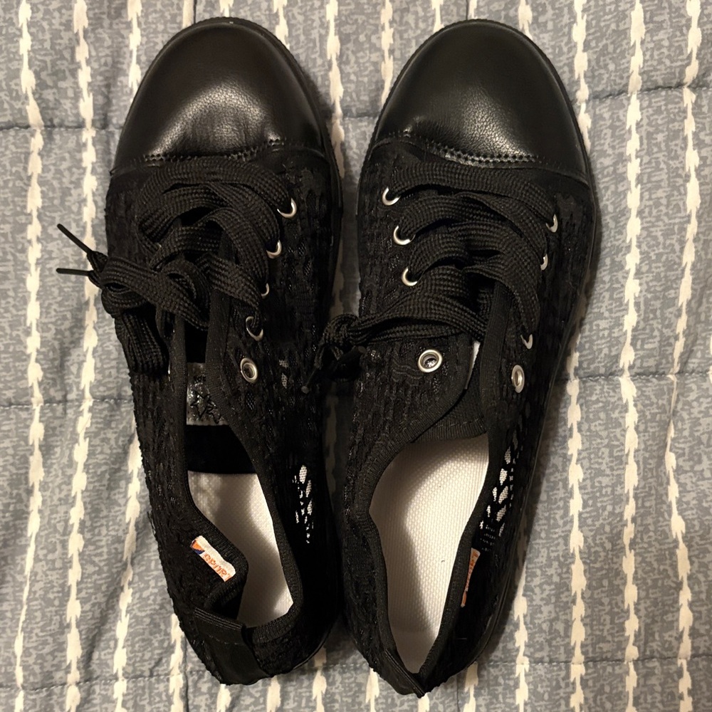 Black Lace Women's Sneakers - Picture 7 of 7